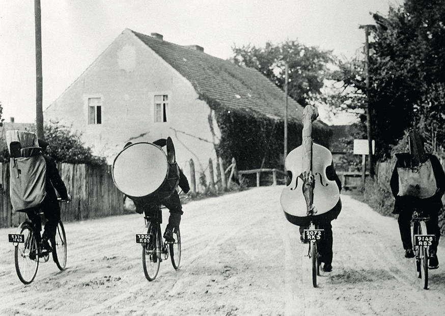 Musiker Auf Dem Fahrrad