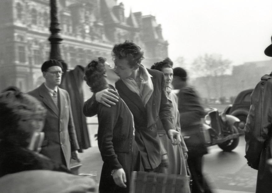 Kiss By The Hotel De Ville - 1950